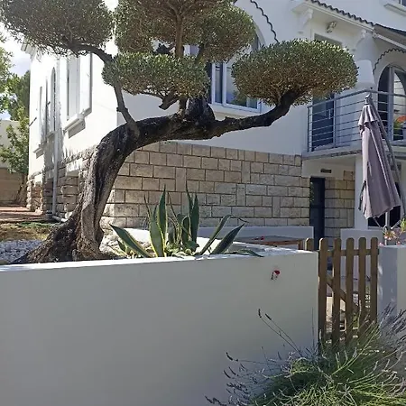 Bed & Breakfast D'hotes La Pastourelle Centre 4*