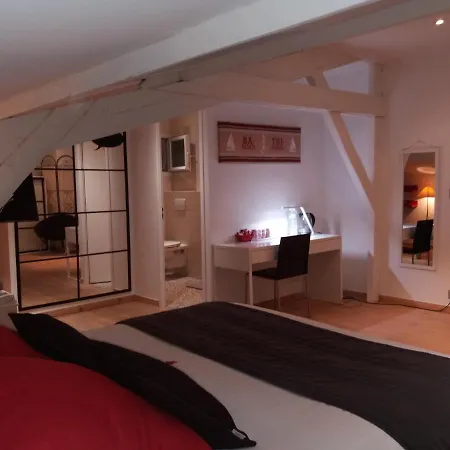 فندق مبيت وإفطار D'hotes La Pastourelle Centre